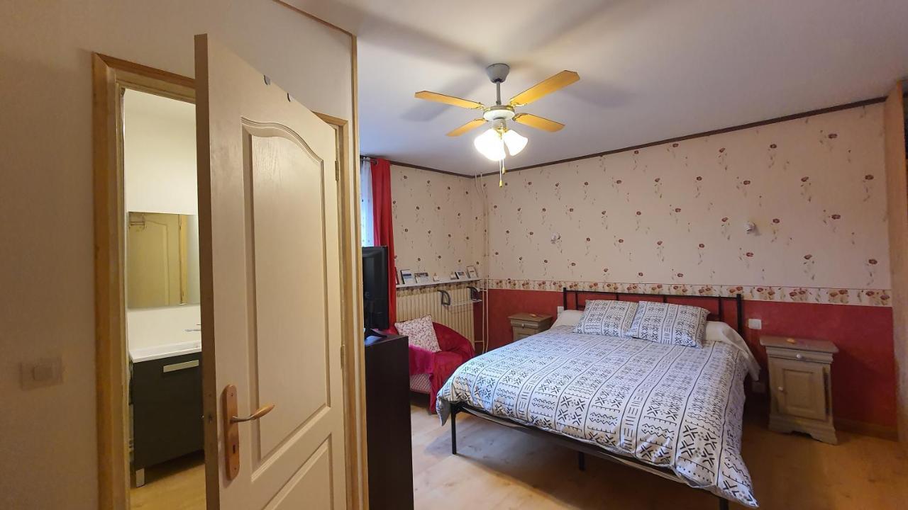 La Grange Des Roches Roses Bed & Breakfast Anchenoncourt-et-Chazel Ngoại thất bức ảnh